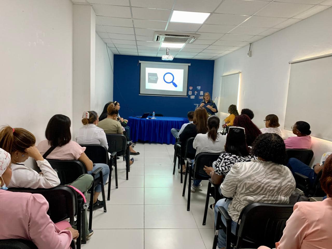 En este momento estás viendo Profesionales de salud, del Servicio Nacional de Salud (SNS) y la Regional de Salud Valdesia (SRSV) imparten   taller denominado “Ruta Crítica de Violencia contra Niñas, Niñas y Adolescentes