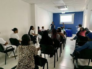Lee más sobre el artículo Hospital Municipal Barsequillo imparte el taller Cortesía Telefónica a los colaboradores del centro