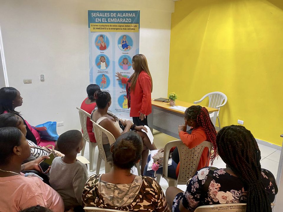Lee más sobre el artículo Nueva Unidad de Adolescentes y Atención al Embarazo ofrece cuidado integral a jóvenes madres